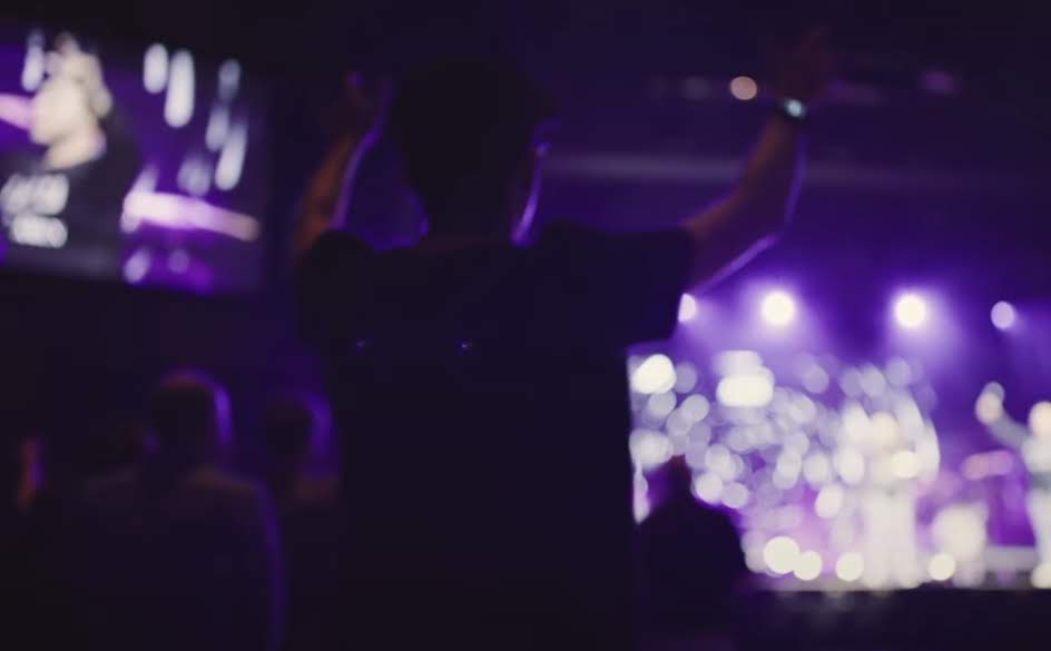 Tyler worshipping at MxU Atlanta (2022)